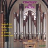 Vincent de Vries bespeelt het Seifert-orgel van de Sint Gudula te Rhede